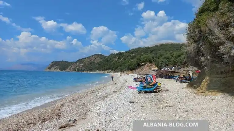 Secluded small beach Lukove