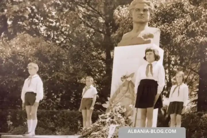 Памятник национальному герою Албании