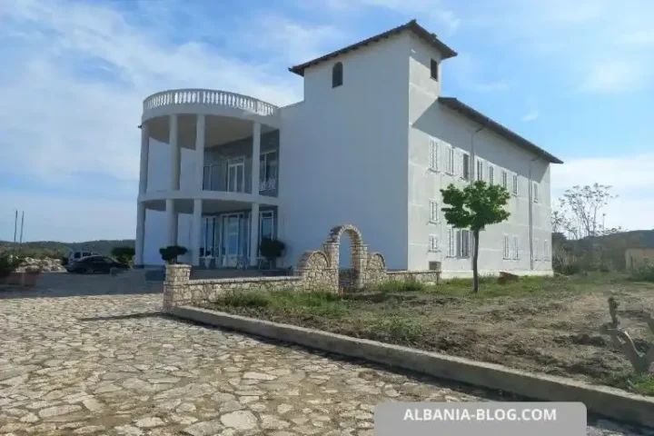 Текке Бекташей во Влере