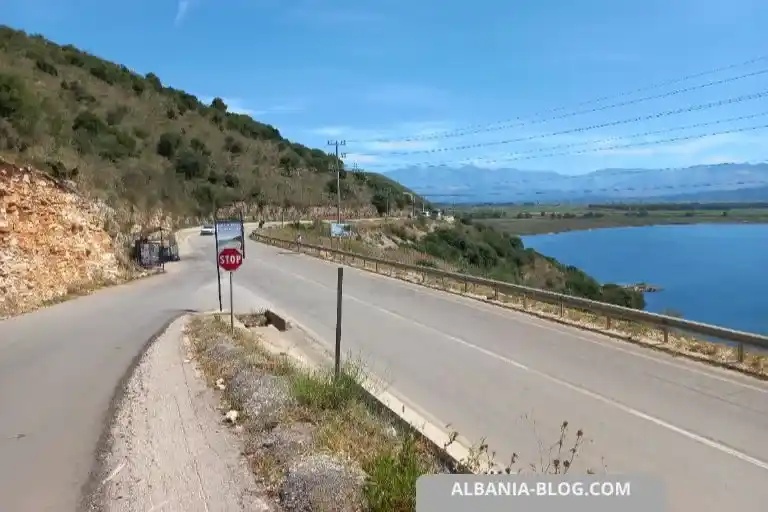 Turnoff to Mirror Beach near Ksamil